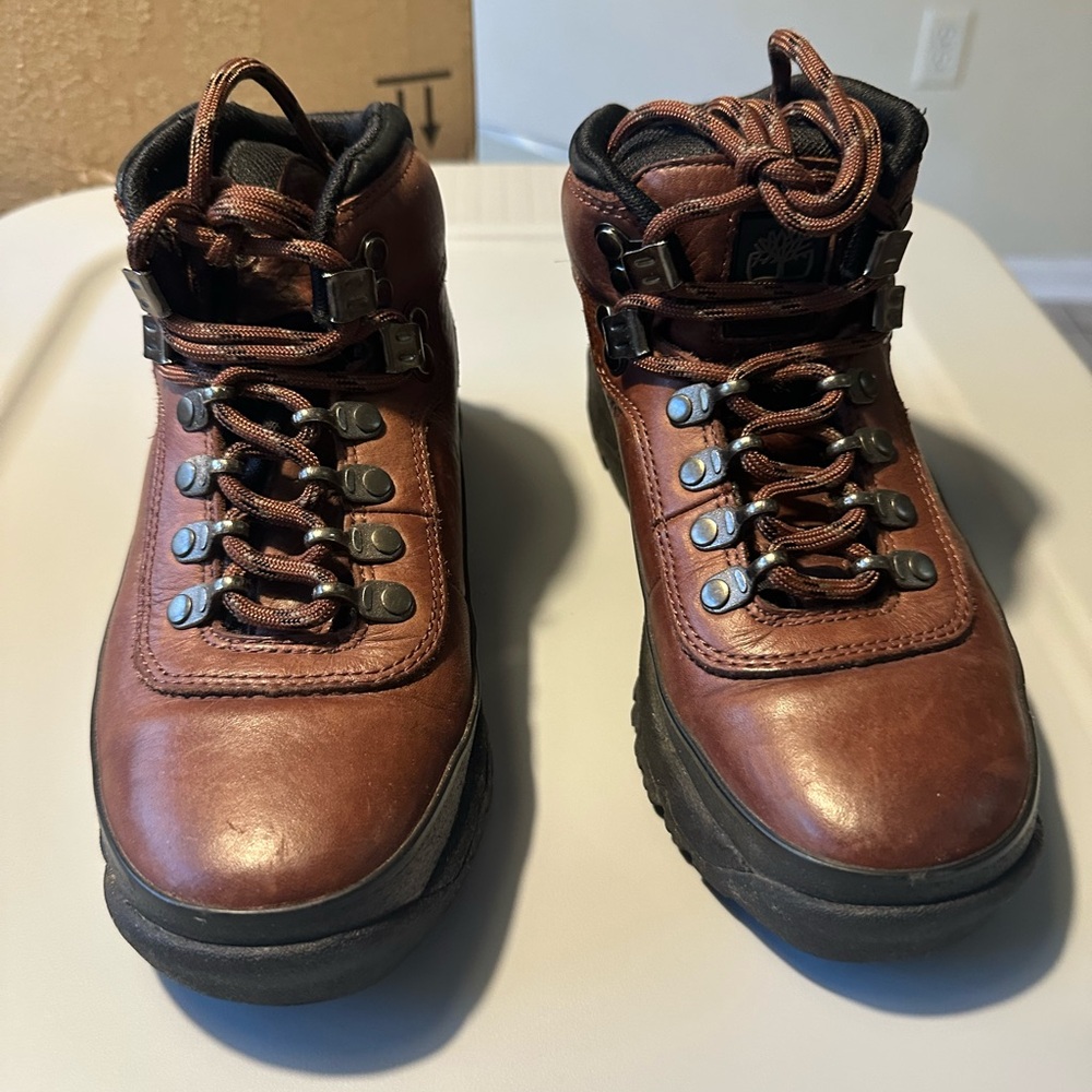 Timberland Brown Leather Lace-Up Hiking Boots-Women’s Size 5